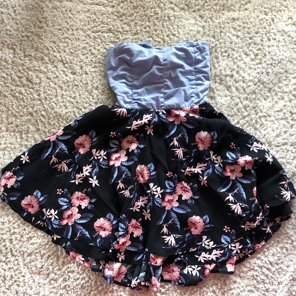 Zumiez Floral Hibiscus Strapless Tie-Back Dress